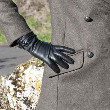 paire de gants noir durable